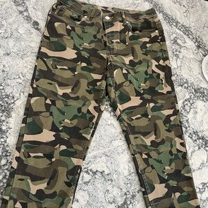 Venus Capri Jeans